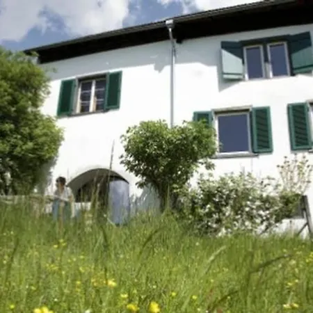 Holiday home Das Spezielle Ferienhaus Heidi *